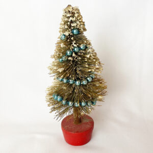 1940s small bottle brush christmas tree with blue mercury glass garland and snow flocking, 5.5 inches tall excellent.