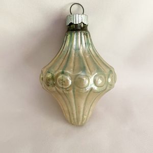 vintage shiny brite pale green chandelier ornament, carriage lamp lantern christmas ornament, circa 1950s to 1960s, excellent