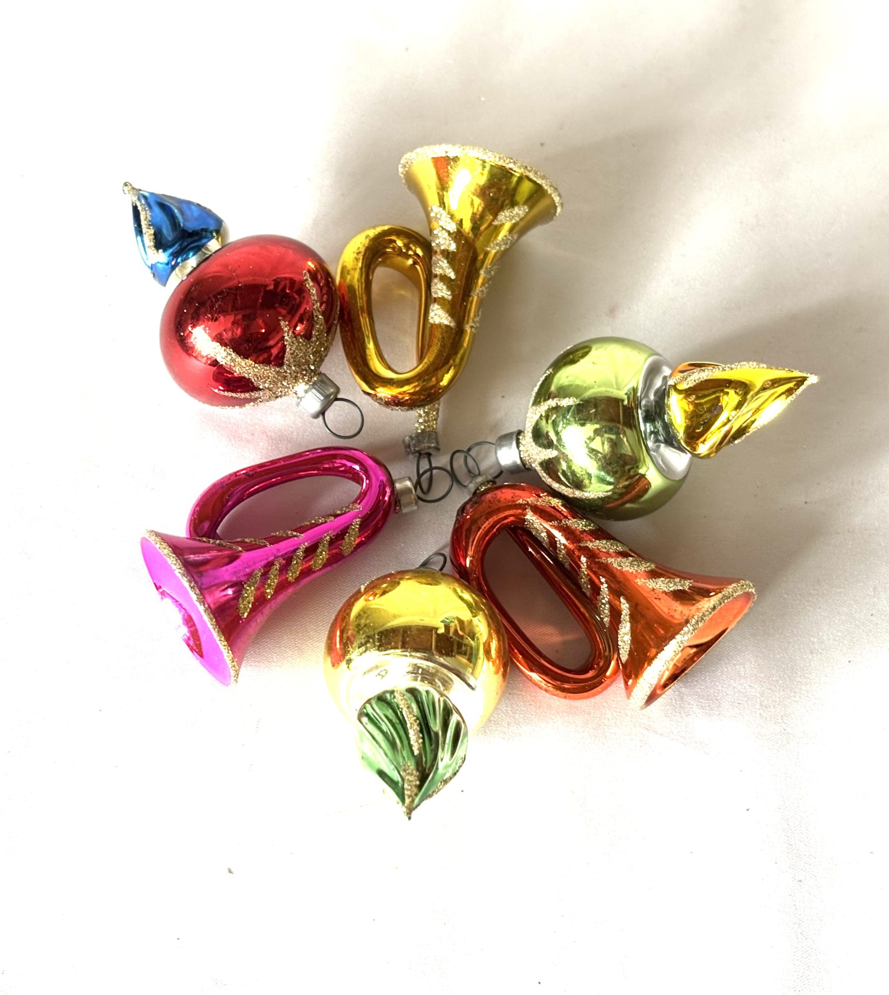 Vintage Mercury Glass Christmas Ornaments Original Box Six Multi Color Horns and Teardrops - Image 3